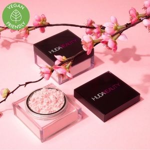Huda Beauty Easy Bake Loose Baking & Setting Powder - CHERRY BLOSSOM